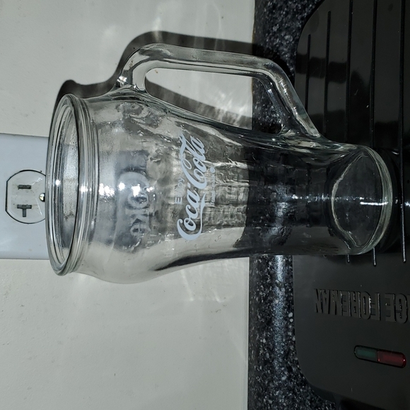 Coca-Cola GLASSWARE Collectibles  4 Glasses - Picture 10 of 10